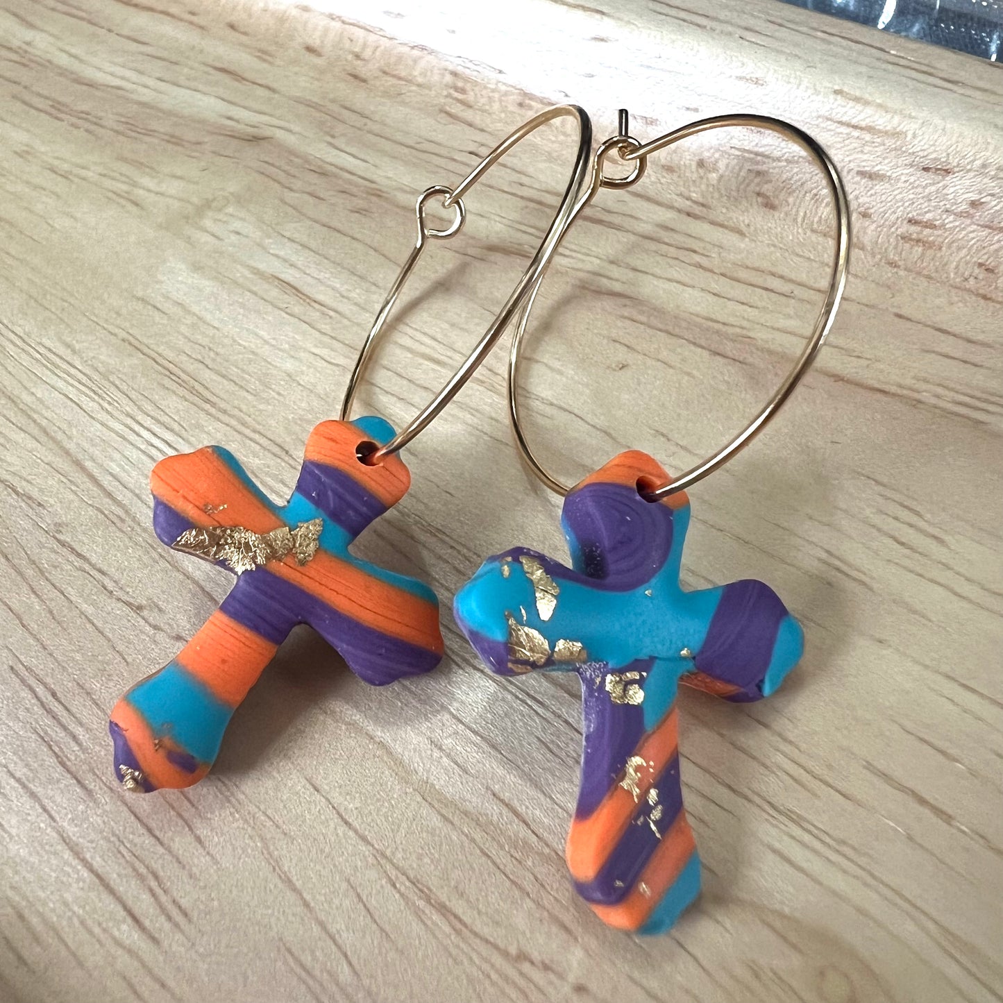 Cross hoops
